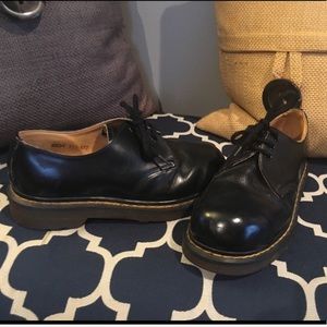 Dr. Martens 8804 3-Eye Shoe